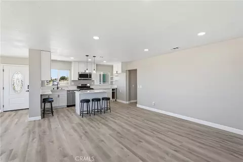 Living - 25735 Santa Rosa Rd, Apple Valley, CA 92308 photo 6 of 6