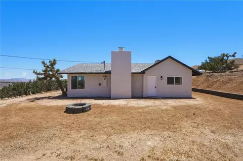 Exterior - 25735 Santa Rosa Rd, Apple Valley, CA 92308 photo 5 of 10
