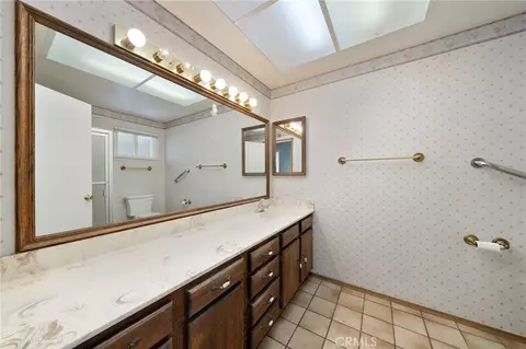 Bath - 1738 Tuffree Blvd, Placentia, CA 92870 photo 1 of 5