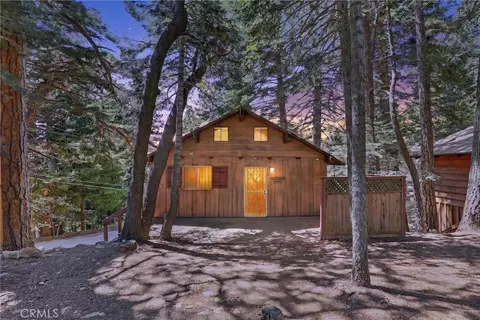 858 Poe Ct, Lake Arrowhead, CA 92352