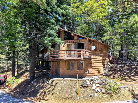 Exterior - 858 Poe Ct, Lake Arrowhead, CA 92352 photo 6 of 8