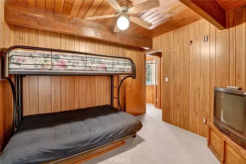 Bedroom - 858 Poe Ct, Lake Arrowhead, CA 92352 photo 3 of 5