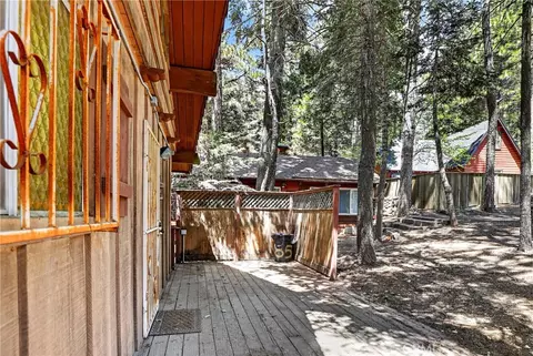 Exterior - 858 Poe Ct, Lake Arrowhead, CA 92352 photo 2 of 8