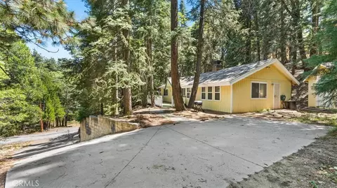 Exterior - 2254 Spring Oak Dr, Running Springs, CA 92382 photo 2 of 6
