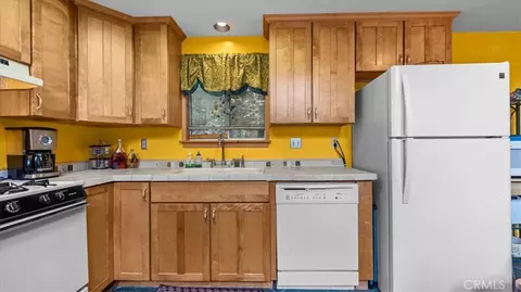 2254 Spring Oak Dr, Running Springs, CA 92382 photo 17