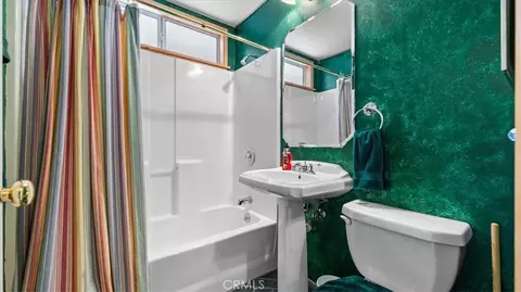 Bath - 2254 Spring Oak Dr, Running Springs, CA 92382 photo 1 of 1