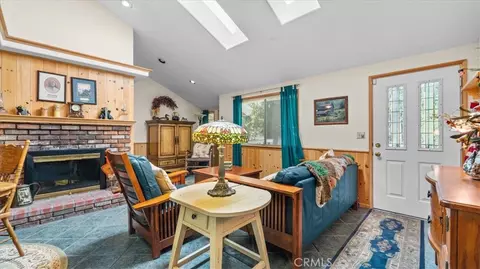 2254 Spring Oak Dr, Running Springs, CA 92382 photo 11