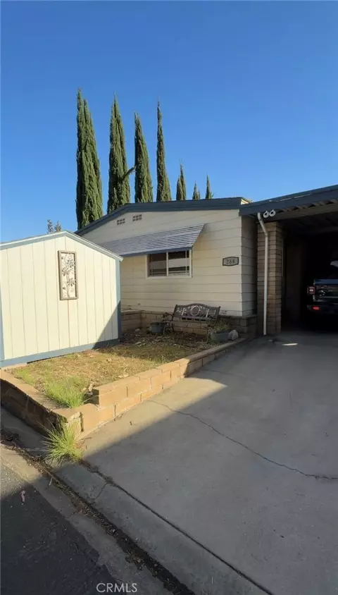 4040 Piedmont Dr #284, Highland, CA 92346