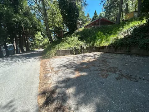 22951 Redwood, Crestline, CA 92325 photo 9