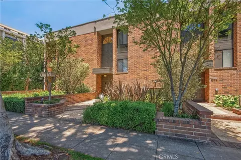 9321 Burton Way #A, Beverly Hills, CA 90210