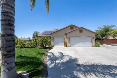 293 Captains Ct, San Jacinto, CA 92583