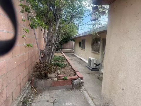 Exterior - 822 E Virginia St, Rialto, CA 92376 photo 4 of 5