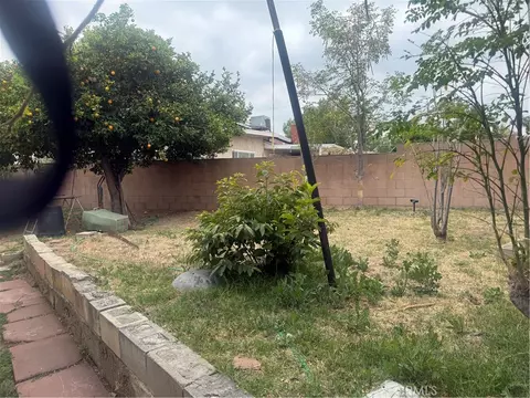 Exterior - 822 E Virginia St, Rialto, CA 92376 photo 5 of 5