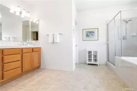 Bath - 1682 W Alps, Upland, CA 91784 photo 2 of 5