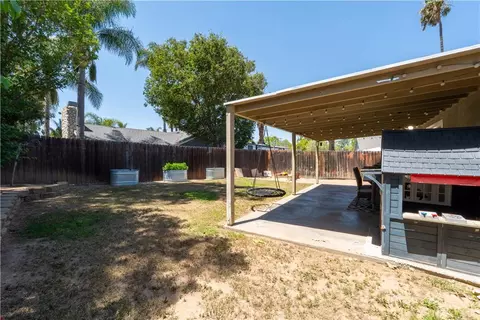 Exterior - 2832 Litchfield, Riverside, CA 92503 photo 5 of 7