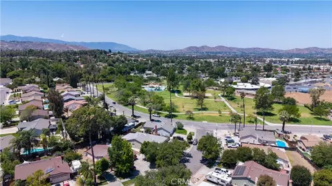 View/Area - 2832 Litchfield, Riverside, CA 92503 photo 4 of 5