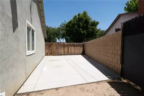 Exterior - 2832 Litchfield, Riverside, CA 92503 photo 6 of 7