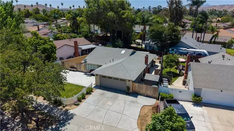 View/Area - 2832 Litchfield, Riverside, CA 92503 photo 1 of 5