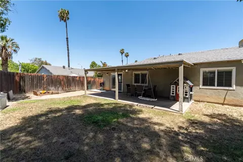 Exterior - 2832 Litchfield, Riverside, CA 92503 photo 4 of 7
