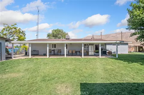 Exterior - 8758 Deep Crk, Apple Valley, CA 92308 photo 2 of 7