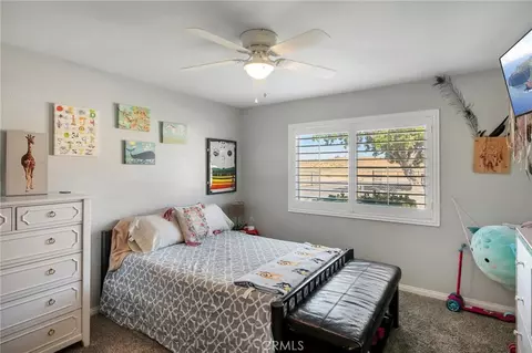 Bedroom - 8758 Deep Crk, Apple Valley, CA 92308 photo 2 of 4