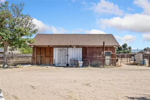 Exterior - 8758 Deep Crk, Apple Valley, CA 92308 photo 7 of 7