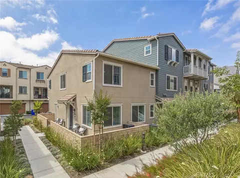 2109 Crescent Moon, Upland, CA 91786