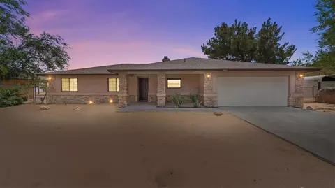 14071 Quinnault Rd, Apple Valley, CA 92307