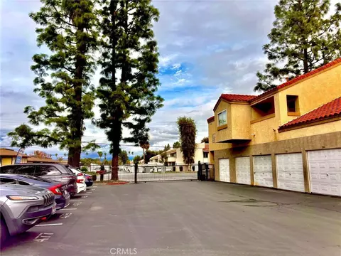 1110 W Blaine St #102, Riverside, CA 92507