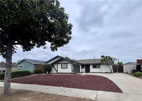 1013 N Cummings Rd, Covina, CA 91724