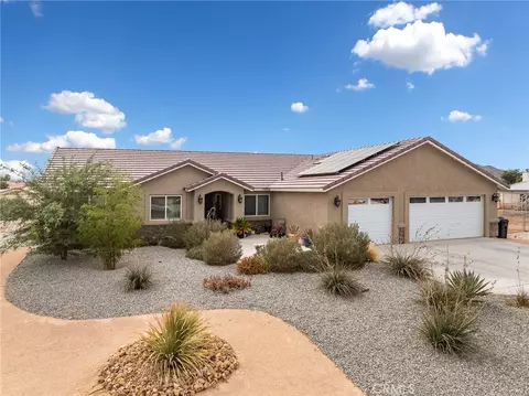 15620 Erie Rd, Apple Valley, CA 92307