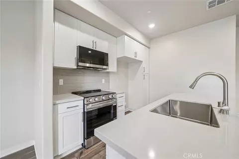 Kitchen - 9194 Waverly Ln, Riverside, CA 92503 photo 2 of 2
