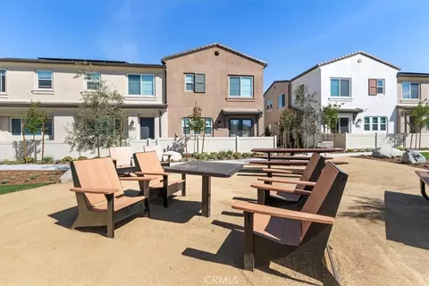 Exterior - 9194 Waverly Ln, Riverside, CA 92503 photo 4 of 4