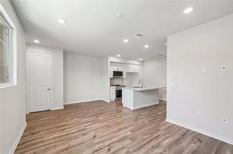 Living - 9194 Waverly Ln, Riverside, CA 92503 photo 2 of 4