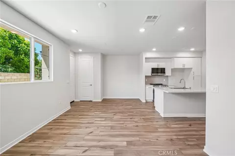 Living - 9194 Waverly Ln, Riverside, CA 92503 photo 4 of 4