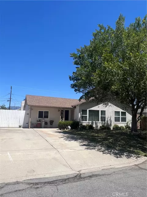 17814 Terry St, Fontana, CA 92336