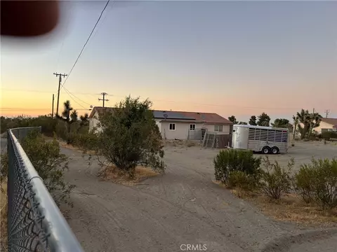 Exterior - 2825 Del Rosa Rd, Phelan, CA 92371 photo 6 of 7