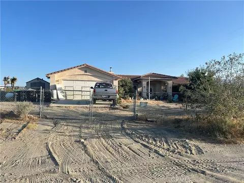 Exterior - 2825 Del Rosa Rd, Phelan, CA 92371 photo 2 of 4