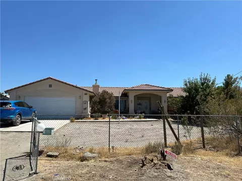 Exterior - 2825 Del Rosa Rd, Phelan, CA 92371 photo 3 of 7