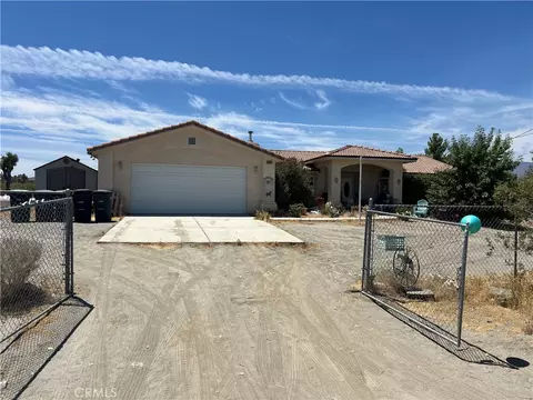 Exterior - 2825 Del Rosa Rd, Phelan, CA 92371 photo 2 of 7