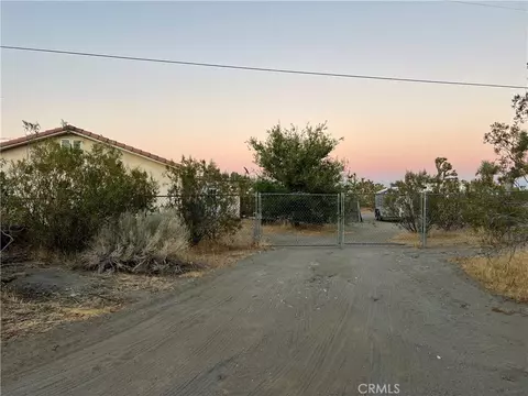 Exterior - 2825 Del Rosa Rd, Phelan, CA 92371 photo 7 of 7