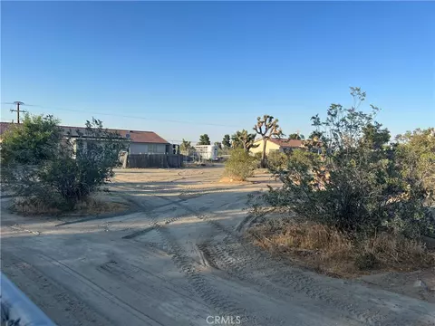 Exterior - 2825 Del Rosa Rd, Phelan, CA 92371 photo 4 of 4
