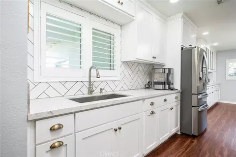 Kitchen - 17481 Filbert, Fontana, CA 92335 photo 5 of 6