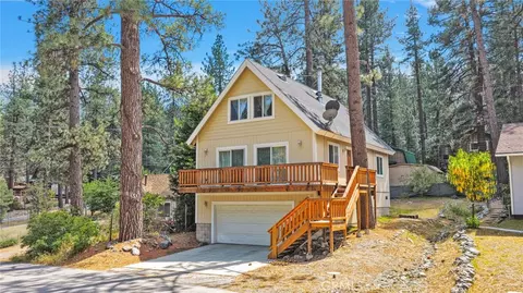 Exterior - 1661 Virginia St, Wrightwood, CA 92397 photo 7 of 10