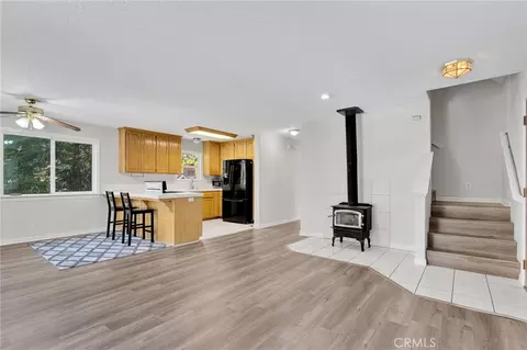 Living - 1661 Virginia St, Wrightwood, CA 92397 photo 2 of 5