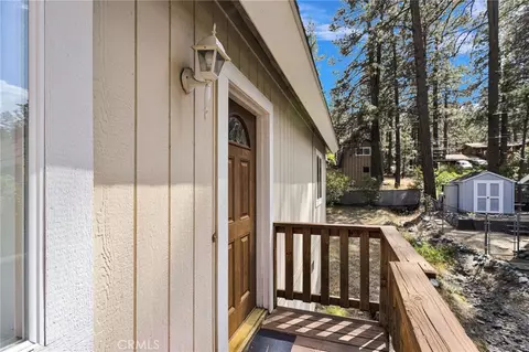 Exterior - 1661 Virginia St, Wrightwood, CA 92397 photo 3 of 10