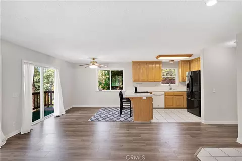 Living - 1661 Virginia St, Wrightwood, CA 92397 photo 3 of 5