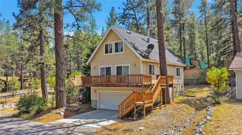 Exterior - 1661 Virginia St, Wrightwood, CA 92397 photo 8 of 11