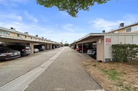 Exterior - 698 E 5th St, Azusa, CA 91702 photo 8 of 9