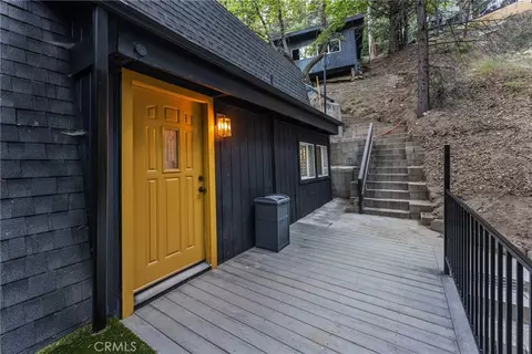 2371 Spring Aok Dr, Running Springs, CA 92382